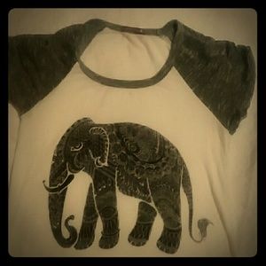 Short sleeve elephant top